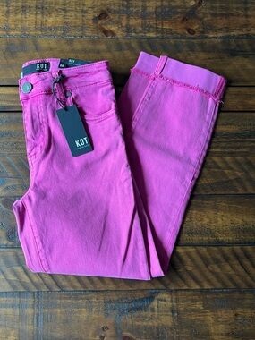Kut from the Kloth Amy Crop Straight leg Pink Jeans
